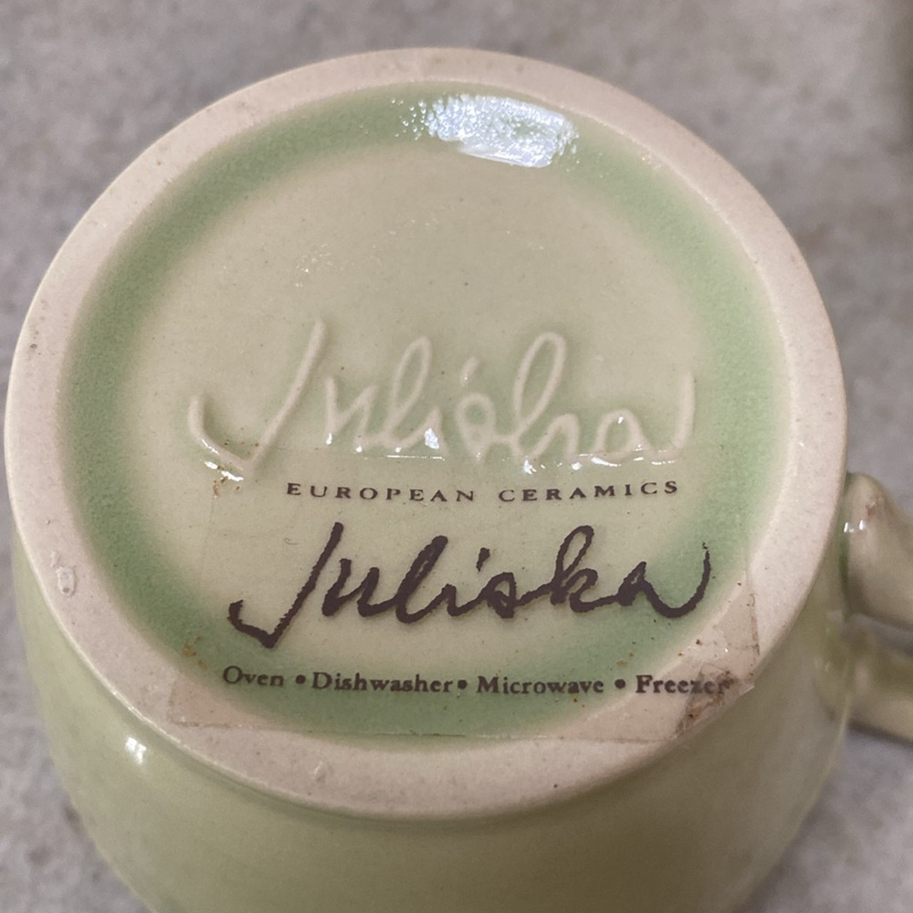 2 Juliska Pistachio green berry and thread coffee cups - Picture 4 of 6